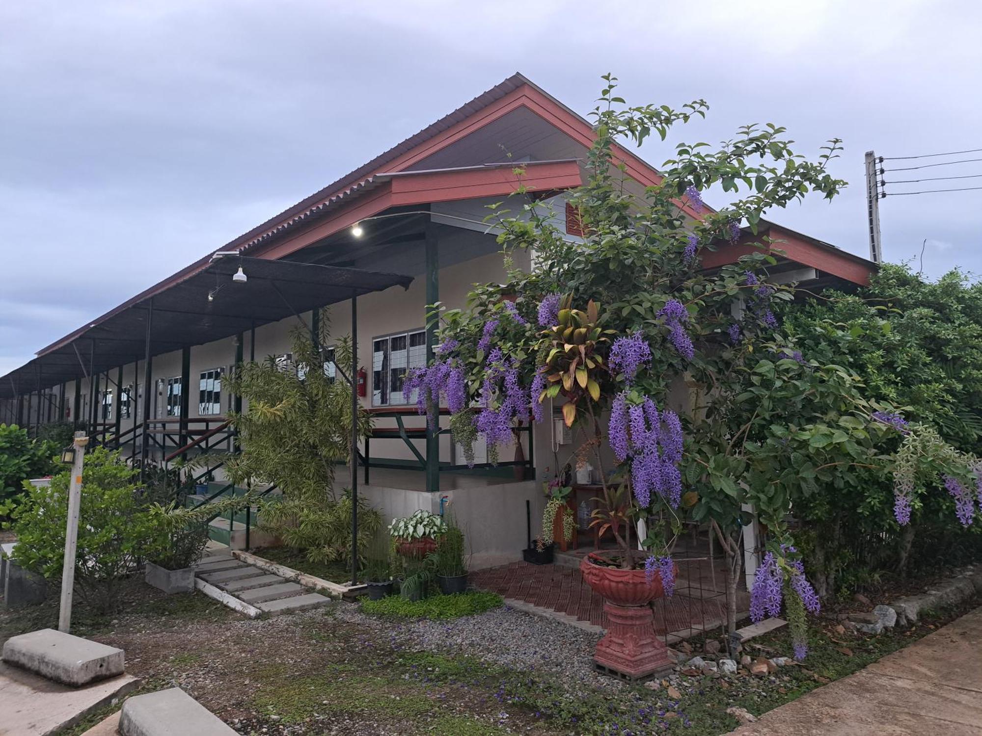 Sailom Resort​ Chom Thong Exterior foto